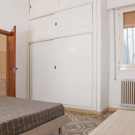 Casa Dino Con Accesso Diretto Di *